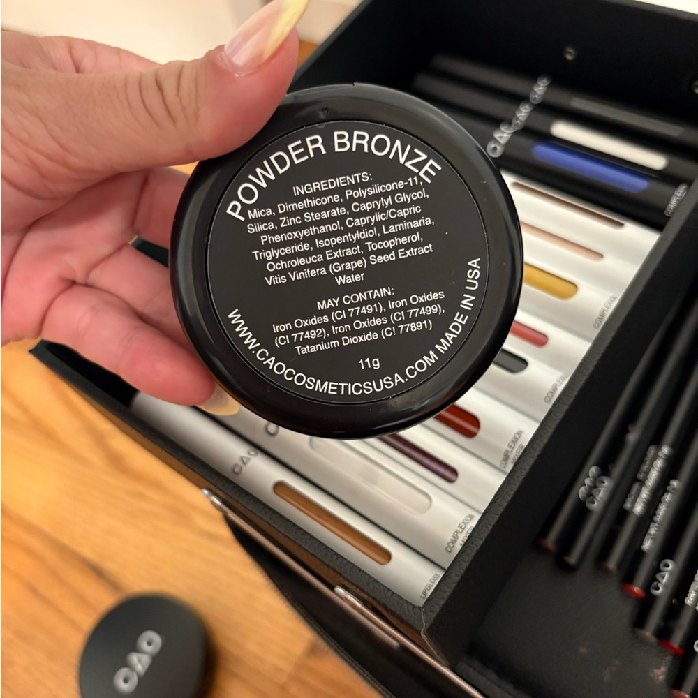 CAO makeup - Picture 9 of 16